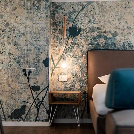Stay Cooper L Guesthouse Zum Loewen Merano Bagian luar foto