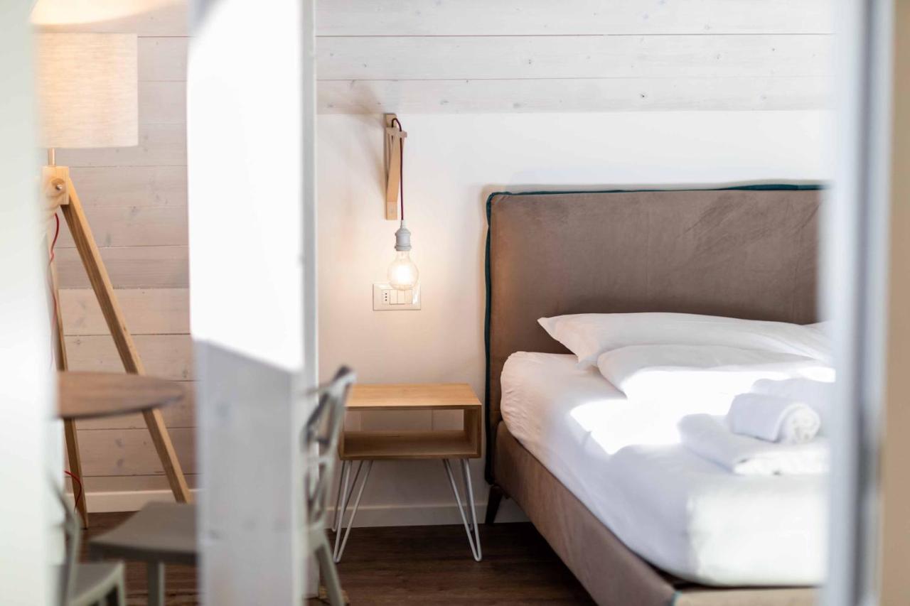 Stay Cooper L Guesthouse Zum Loewen Merano Bagian luar foto
