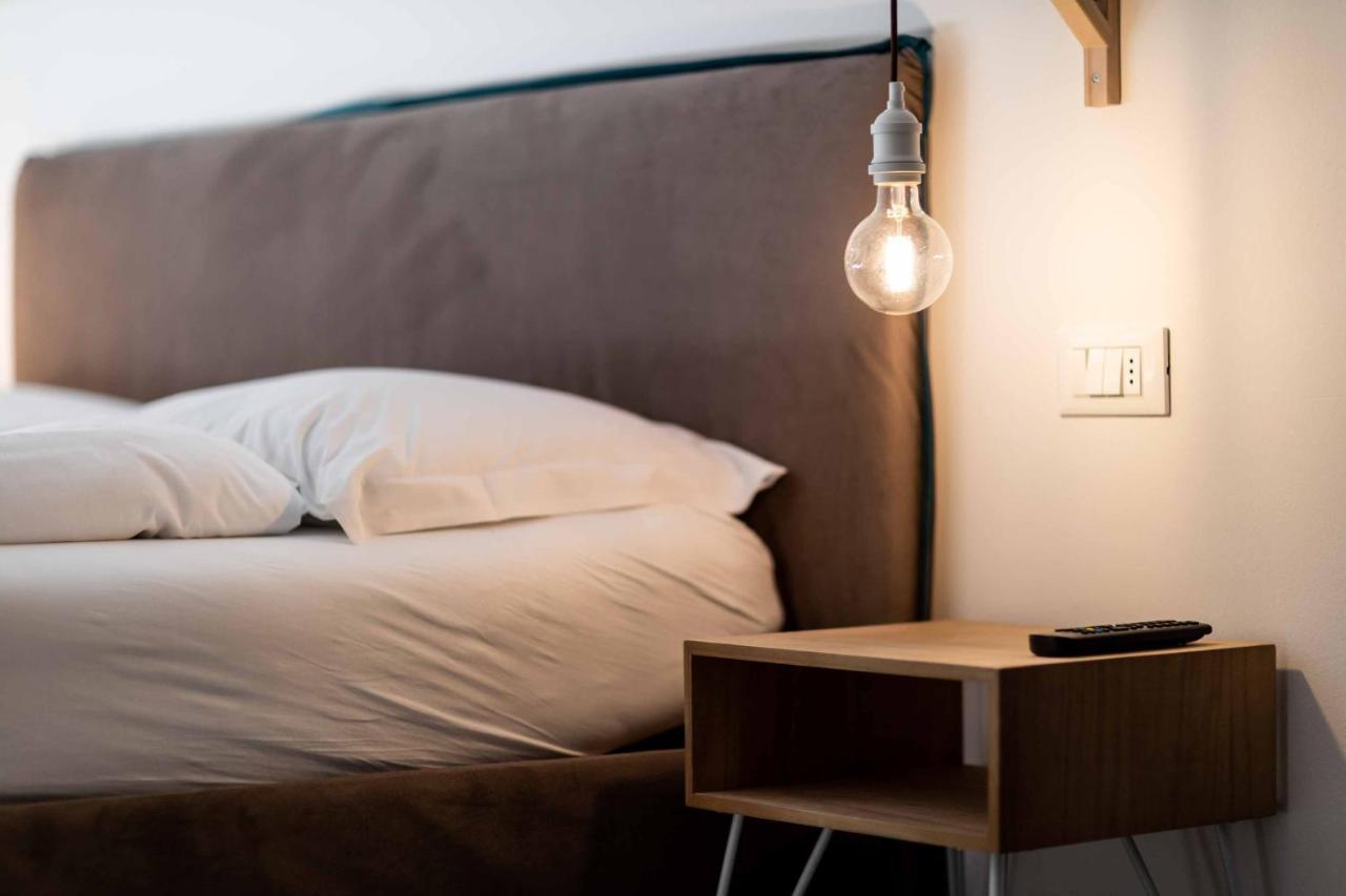 Stay Cooper L Guesthouse Zum Loewen Merano Bagian luar foto