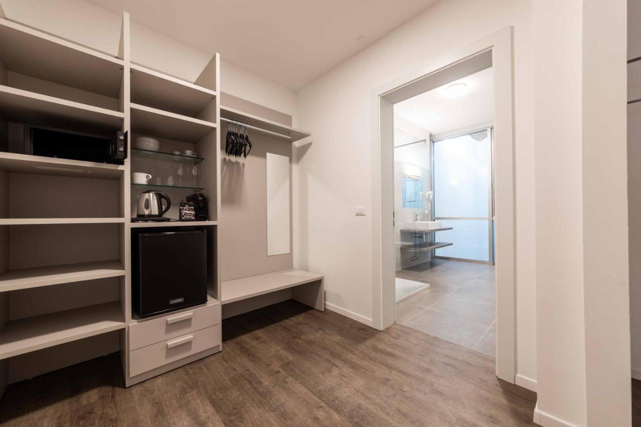Stay Cooper L Guesthouse Zum Loewen Merano Bagian luar foto