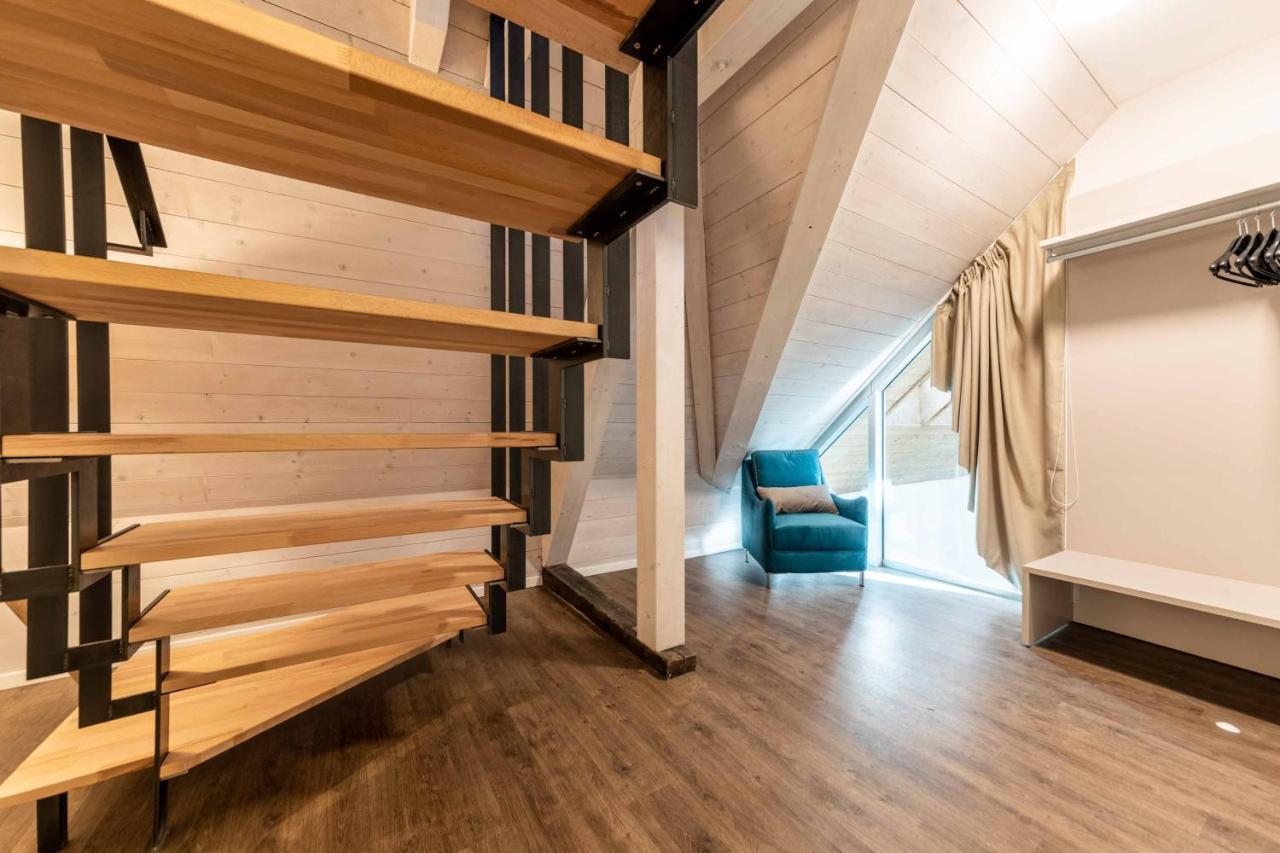Stay Cooper L Guesthouse Zum Loewen Merano Bagian luar foto