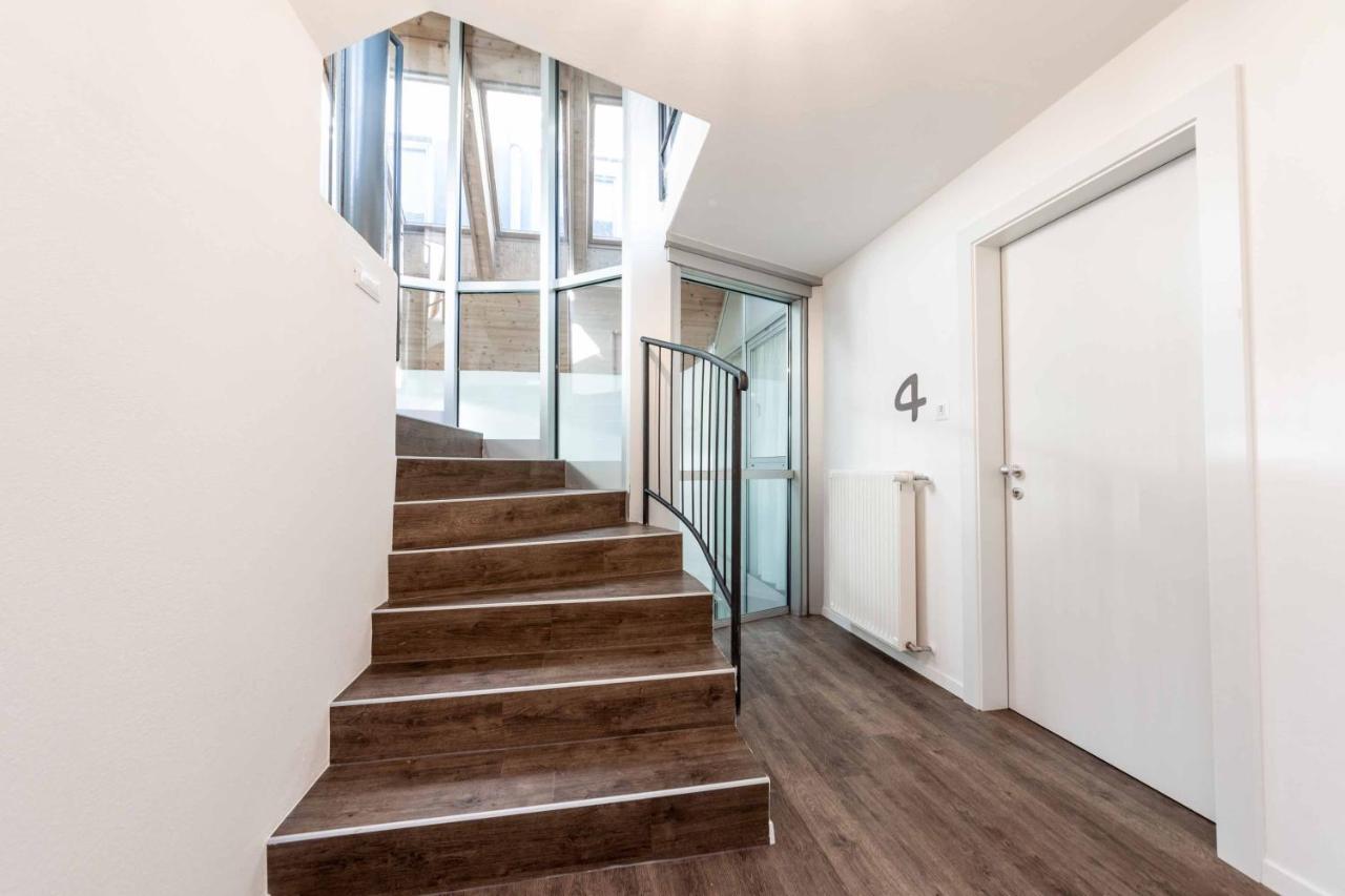 Stay Cooper L Guesthouse Zum Loewen Merano Bagian luar foto